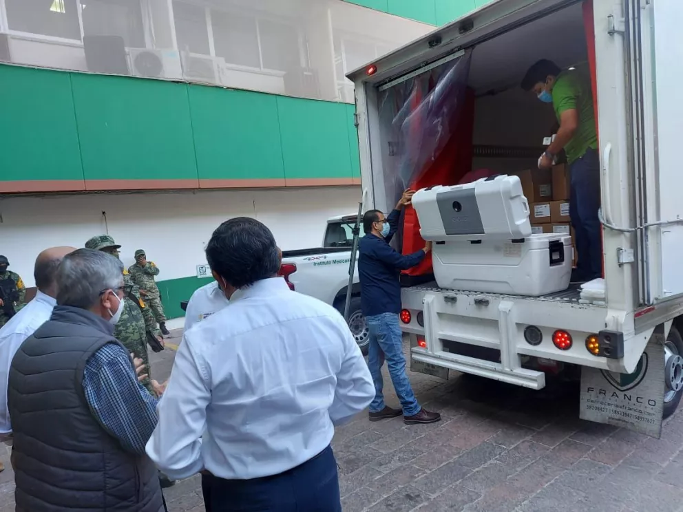Llegaron las vacunas anti Covid para Culiacán, Mazatlán y Escuinapa