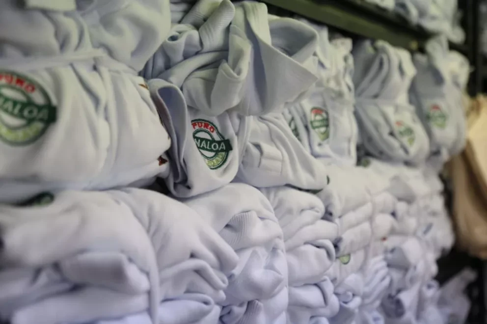 Este ciclo escolar también habrá uniformes gratuitos