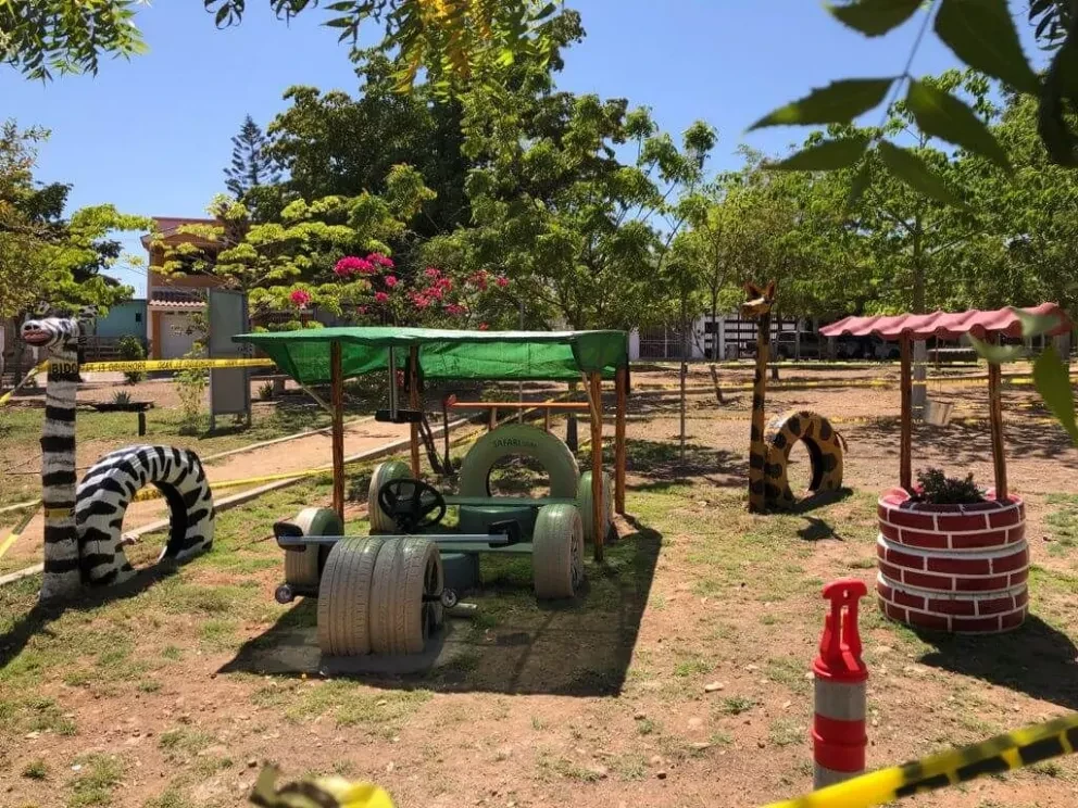 Ciudadanos instalan juegos en 20 parques de Culiacán con Proyecto ICREA