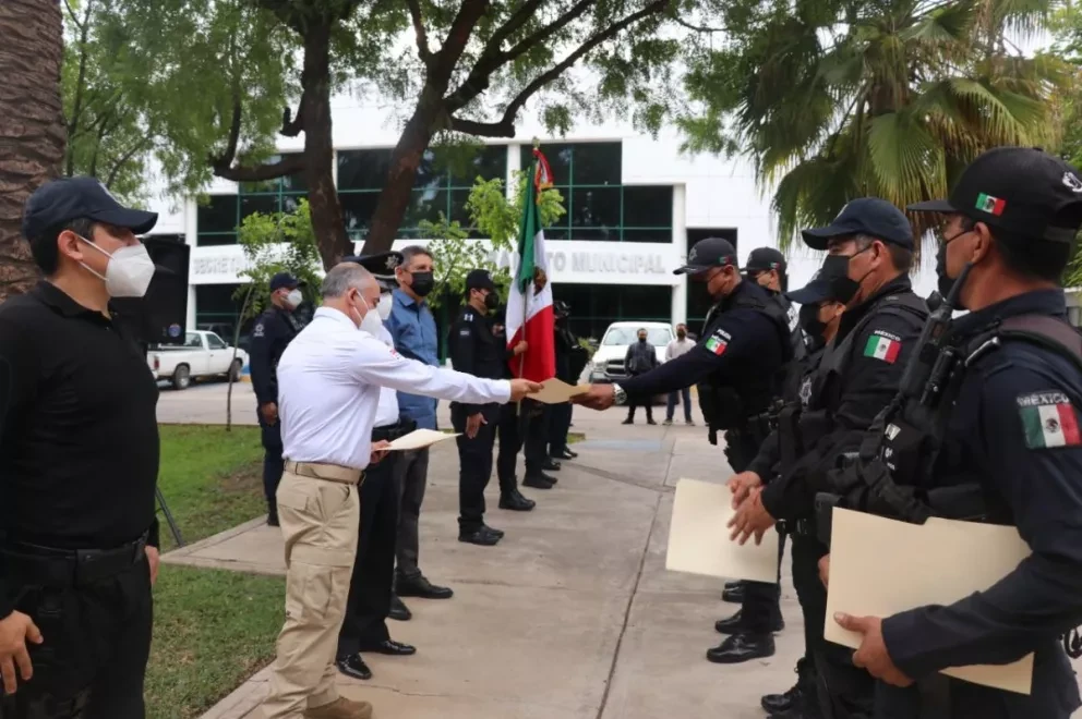 Reconocen a policías y tránsitos de la SSPyTM por hechos sobresalientes