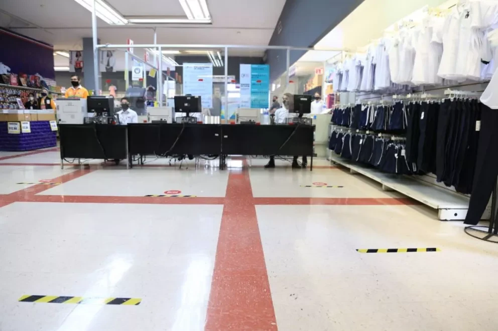 A partir del martes 17, estudiantes recibirán sus útiles y uniformes gratuitos