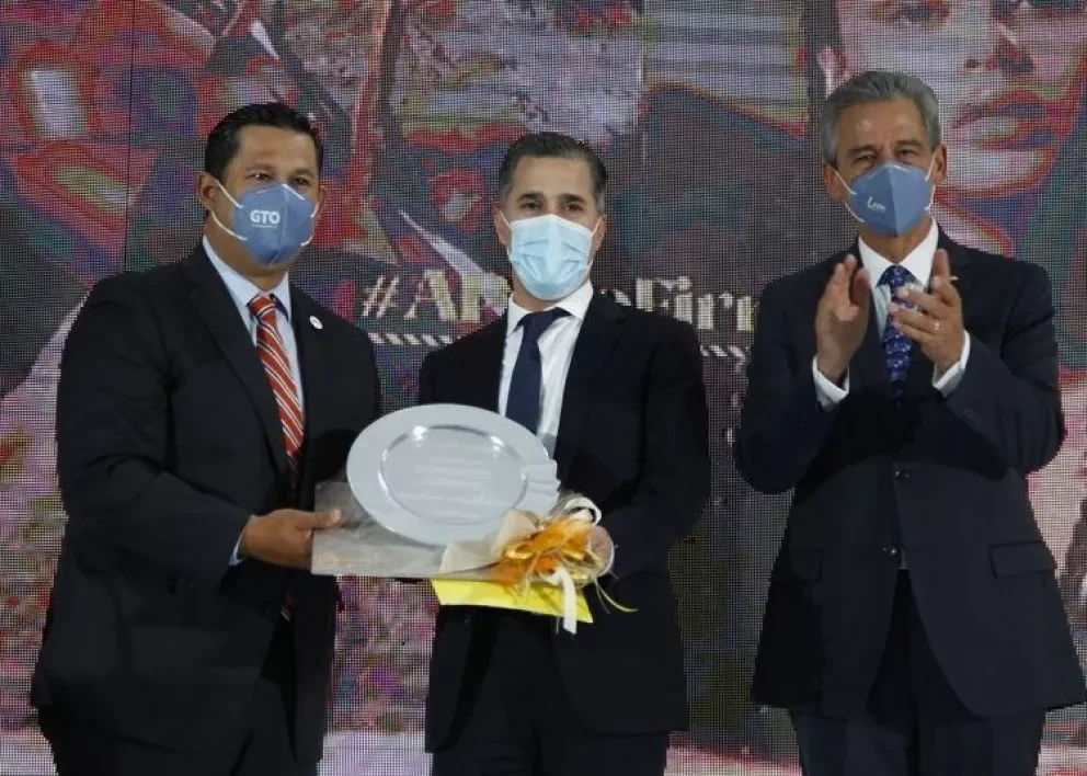 Galardonan a Coppel por Mejor Detallista de Industria del Calzado 2021