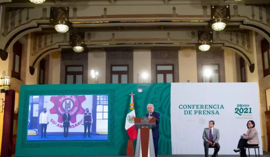 La mañanera de AMLO en regreso a clases y el huracán Nora.