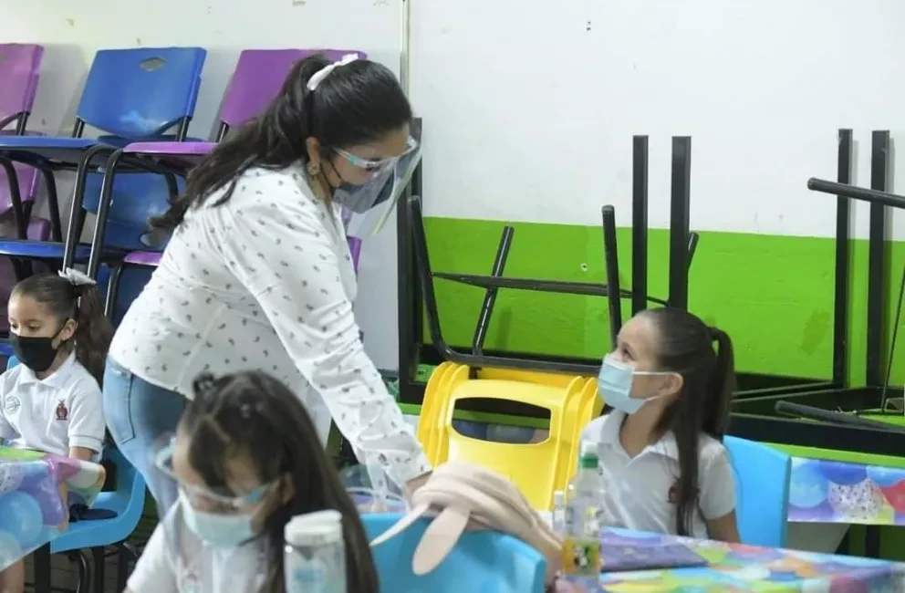 Más de mil escuelas se sumarán este lunes a la presencialidad en Sinaloa