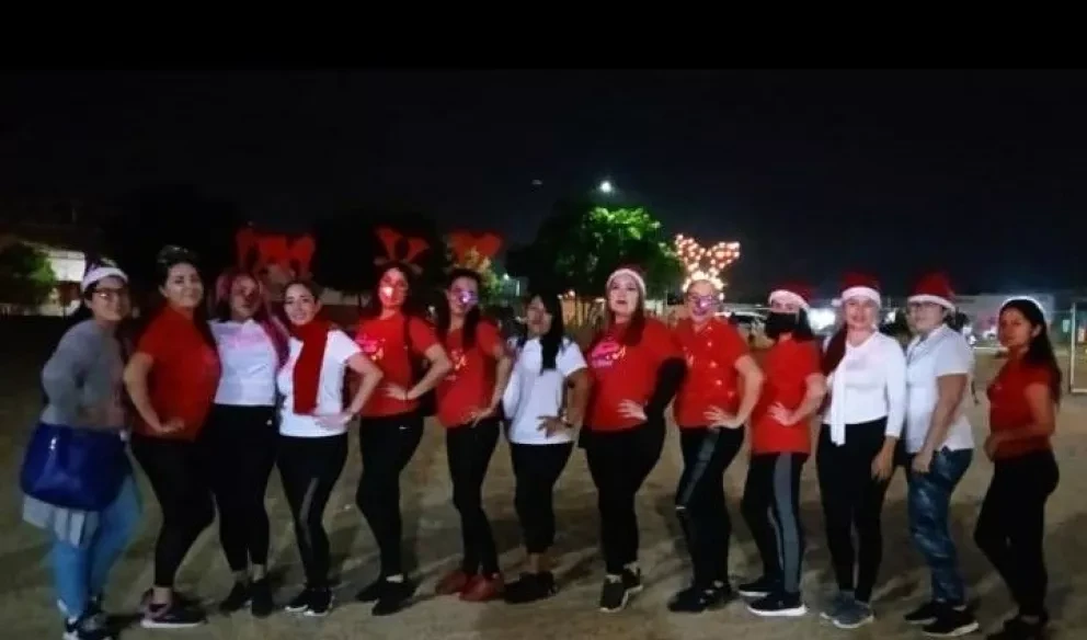 Vecinos de Alturas del Sur celebran en grande sus fiestas navideñas