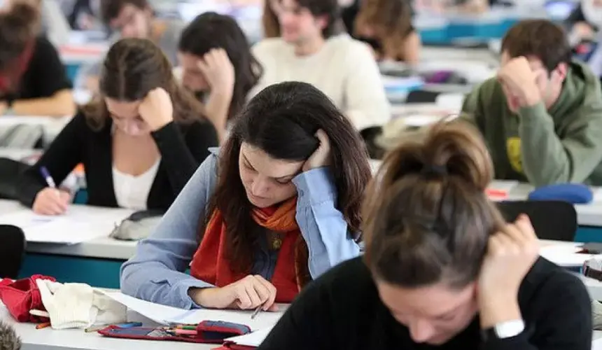 Becas para estudiantes de nivel básico, bachillerato y universidad en 2023: ¿cuáles son y cómo solicitarlas?