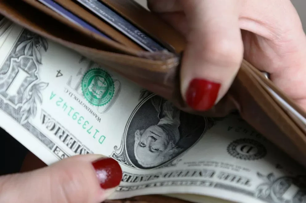 Dólar hoy: Peso mexicano cotiza en 19 pesos por dólar debido a volatilidad en los mercados