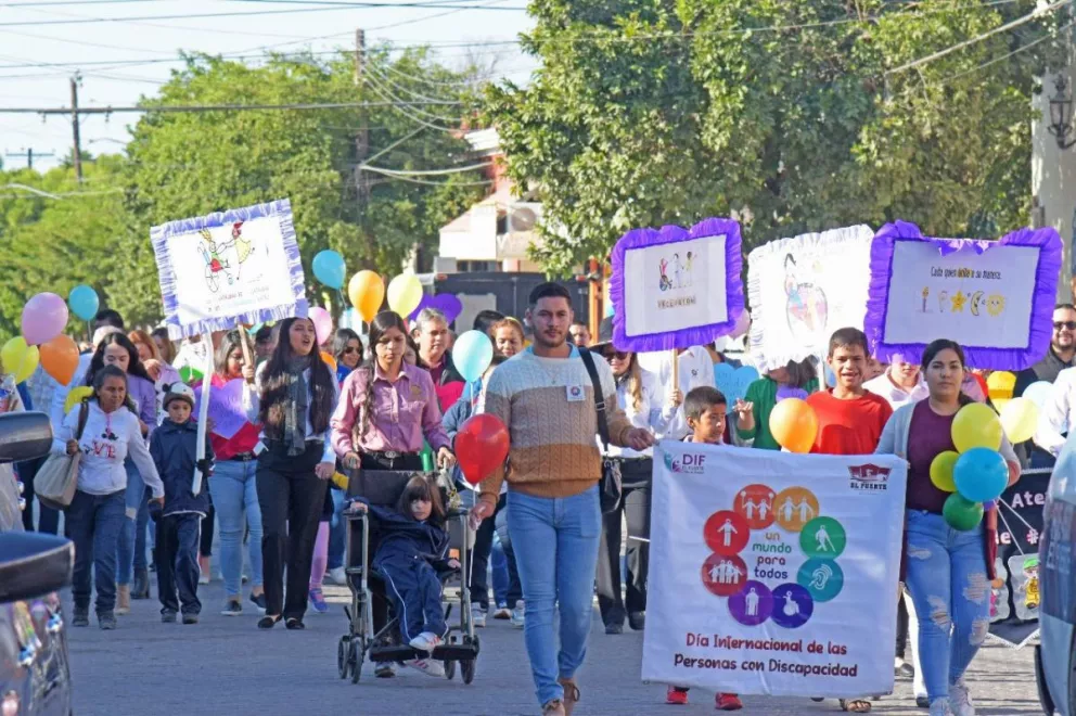 Marchan en El Fuerte por el Día Internacional de las Personas con Discapacidad