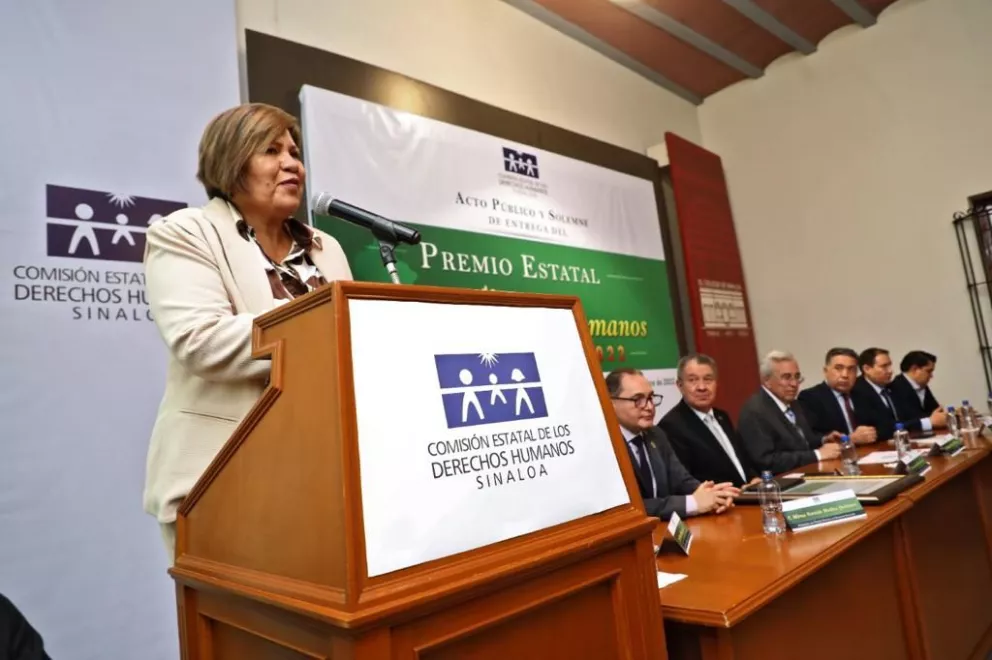 Gobierno de Sinaloa otorga el Premio Estatal de Derechos Humanos 2022 a Mirna Medina Quiñónez