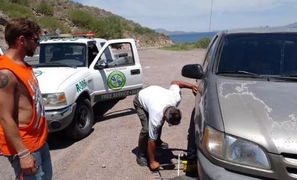 Alejandro Zúñiga, director general Servicios al Turista Ángeles Verdes, señaló que este operativo especial consiste en realizar acompañamientos diarios y oportunos, del 15 al 23 de diciembre, desde los puntos fronterizos.