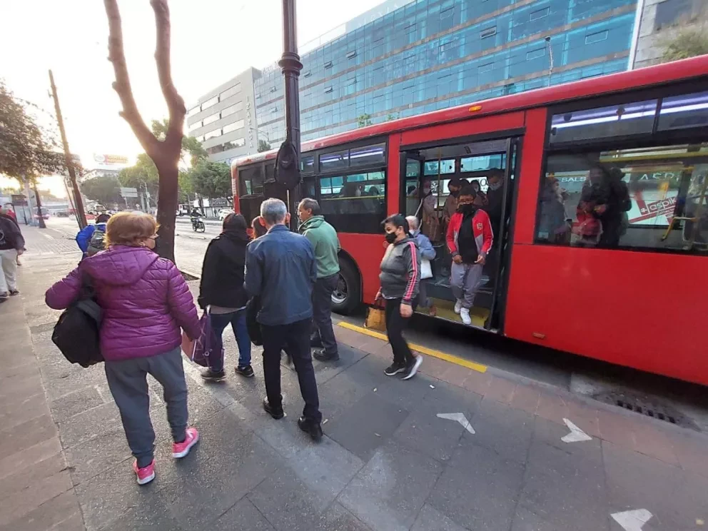 Metrobús informa los horarios y rutas de servicio para el 17 de diciembre en las líneas 3, 4 y 7.
