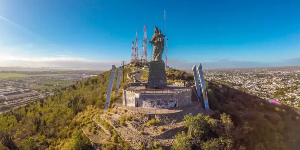 Revelan excepcional foto de Los Mochis vista de noche desde las alturas: El Pilotito lo vuelve hacer