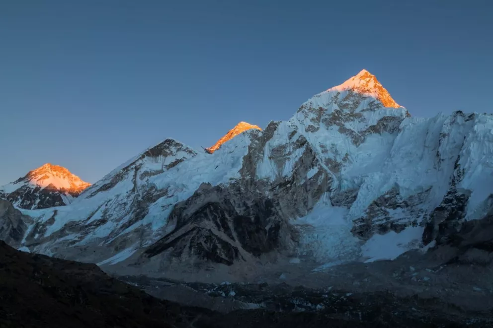 El Monte Everest no es la montaña más alta del mundo. Foto: howling red.