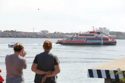 Zarpa el primer ferri a las Islas Marías. Foto: Carlos Zataraín/ElNoroeste/Cortesía