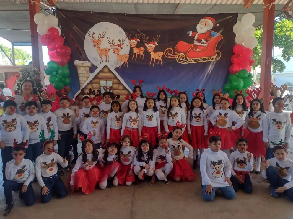 Con alegría, niños de Barrancos celebraron su Navidad