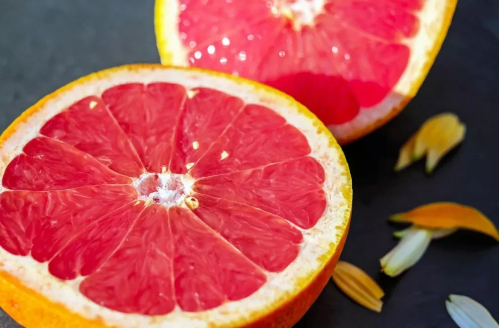 Toronja, una de las frutas con mayores beneficios en invierno y poderoso contra tumores cancerígenos