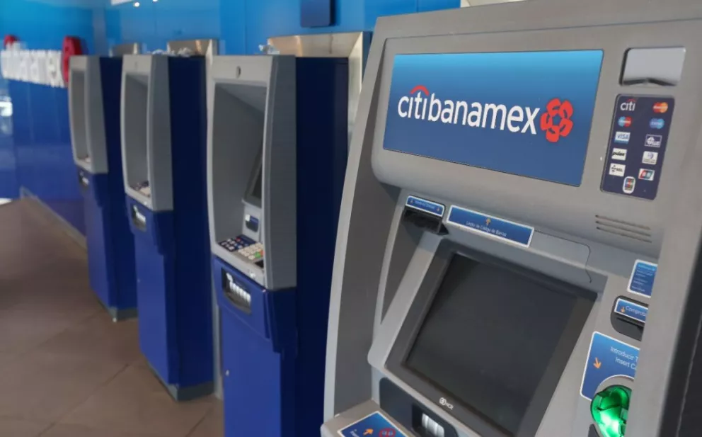 Un acto de honradez en Culiacán: Se encuentra $8600 pesos en cajero automático y lo devuelve al banco