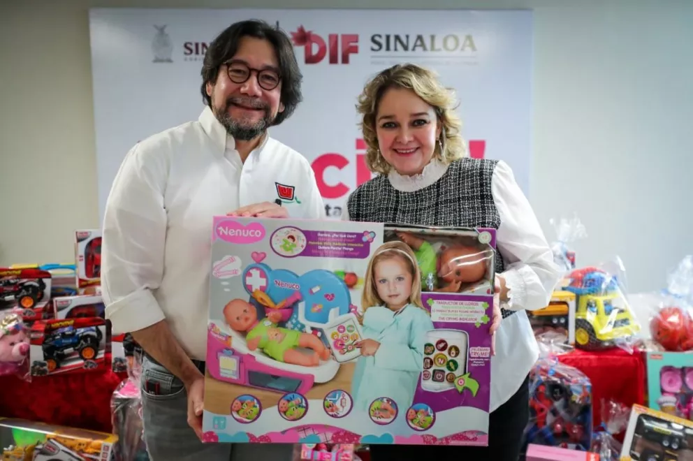 Casa Ley dona 1,500  juguetes a DIF Sinaloa para que sean entregados a niñas y niños sinaloenses.