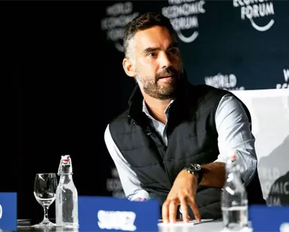 ¿Quién es Enrique Acevedo, quien se queda al frente del noticiero En Punto?