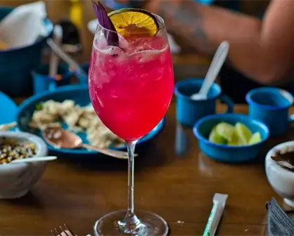 Agua de matalí: la llamativa bebida que fue servida en la cena de López Obrador, Biden y Trudeau