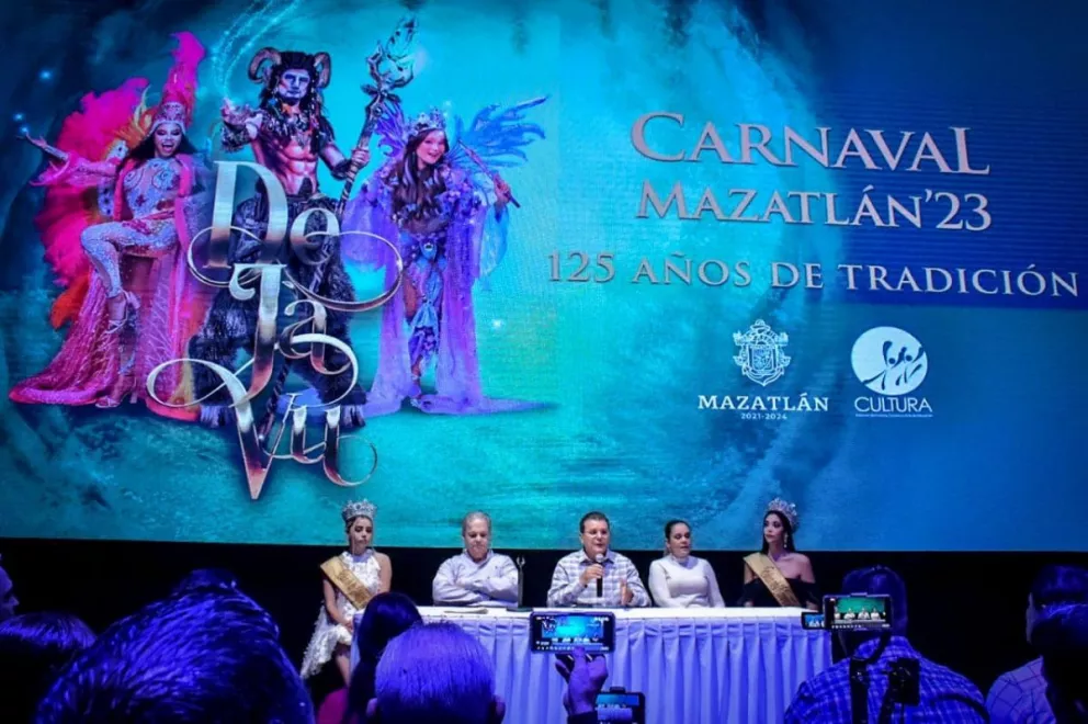 Carnaval Internacional de Mazatlán; el público ya está comprando boletos.