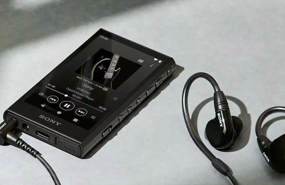Sony apela a la nostalgia con su Walkman NW-A306.