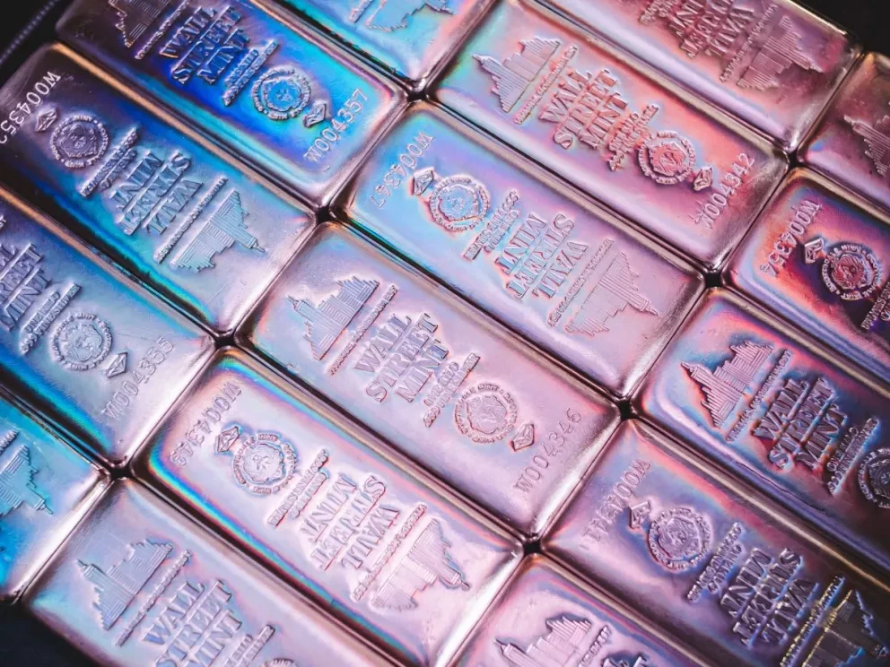 La minera canadiense GR Silver Mining descubre plata en Sinaloa.