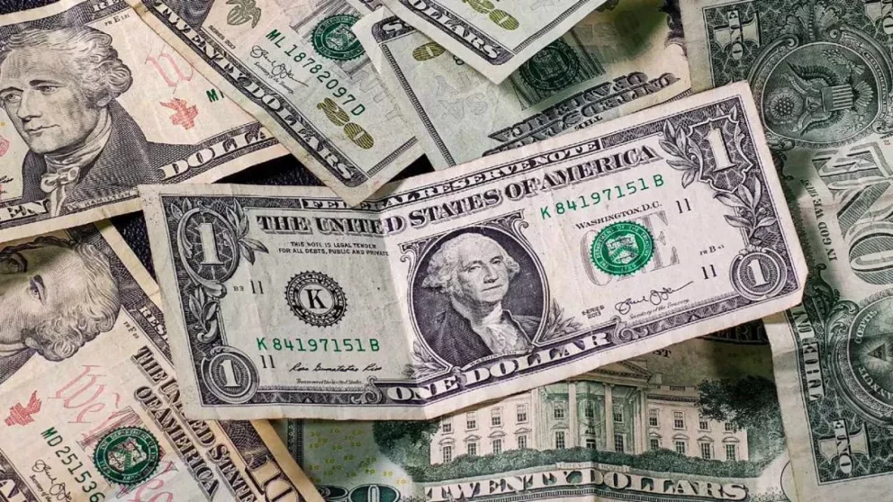 Dólar hoy: Dólar se deprecia y cotiza por debajo de los 19 pesos mexicanos al mediodía de este viernes