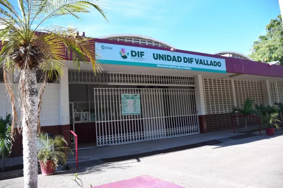 En Culiacán, Sinaloa habilitan albergue invernal en el DIF Vallado para personas en situación de calle.
