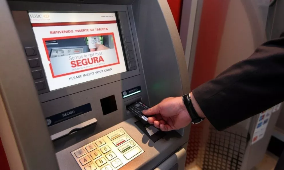 Clientes de BanBajío, Banregio, HSBC, Inbursa, Mifel y Scotiabank podrán retirar efectivo en cajeros automáticos sin comisiones