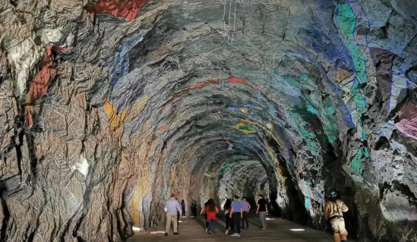 Cueva de Huites en Choix, Sinaloa, alberga la obra El Principio, de Federico Silva, conoce cómo llegar, requisitos, costo y qué tanto tiempo se hace