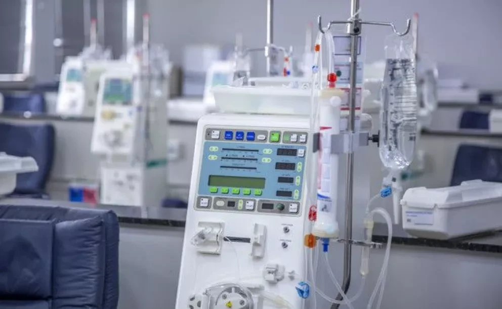 Entregan equipamiento a hospitales de Sinaloa para hemodiálisis gratuita y otros servicios