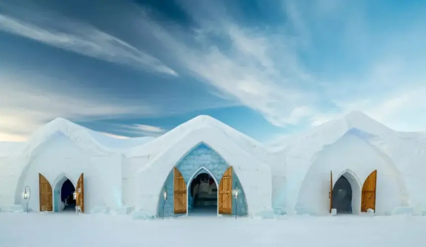 Habré sus puertas el primer Hotel de Hielo en Norteamérica y así es su interior. Foto: Hôtel de Glace