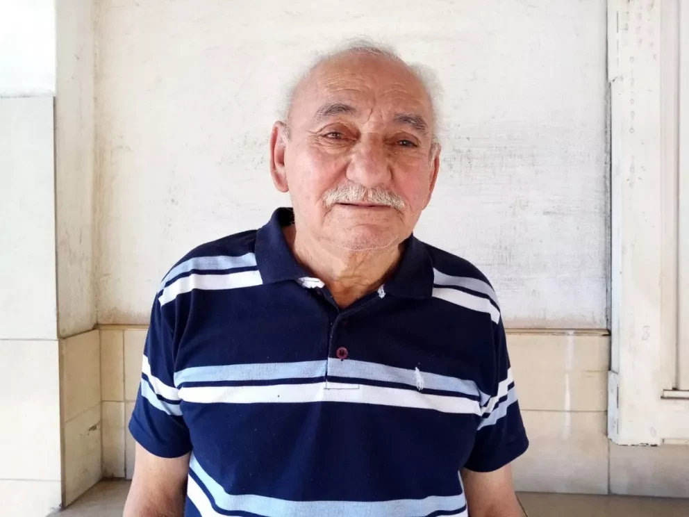 Santiago Quiñonez puso el primer salón de eventos y comida para banquetes en Villa Juárez