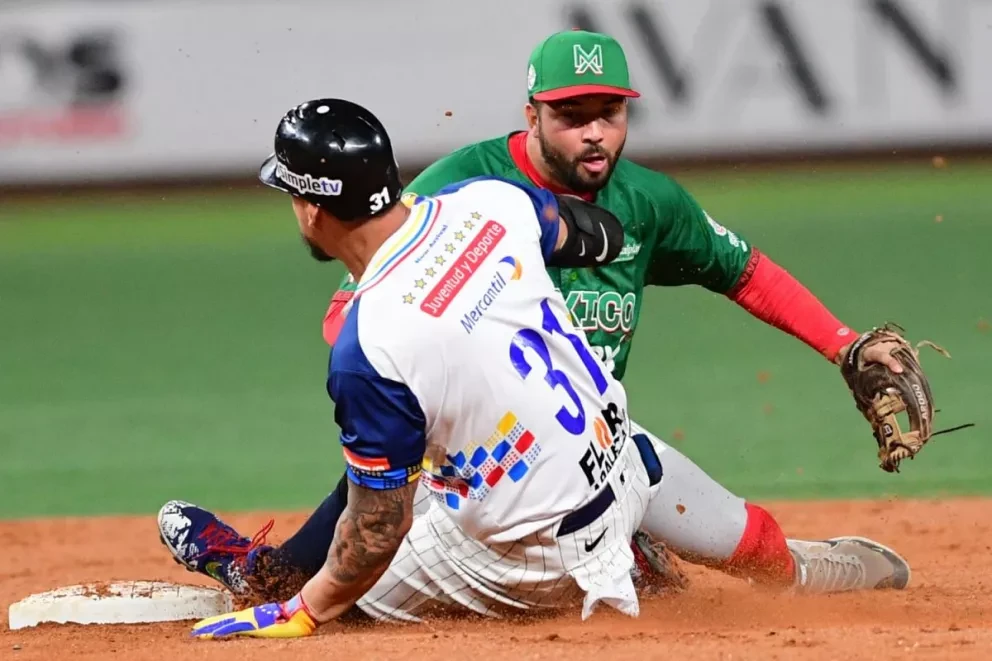 México vence al país anfitrión Venezuela por 7 carreras a 0 y lidera el standing al momento