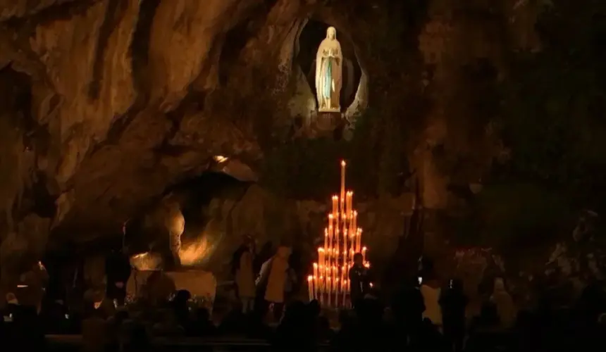 Nuestra señora de Lourdes, la patrona de los enfermos