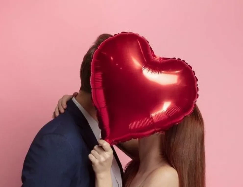 ¿Cuál es el origen del símbolo de corazón y por qué representa al amor?