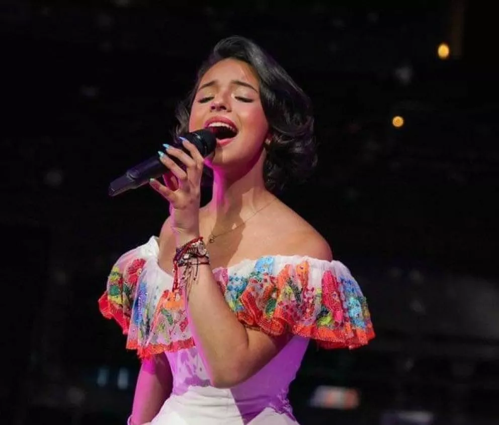 Realeza española invita a Ángela Aguilar a cantar en evento de la monarquía europea