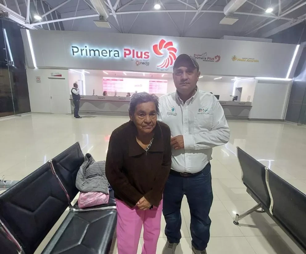 Esperanza ya se encuentra con sus familiares; policías de Mazatlán la encontraron deambulando en la zona de Ferris.