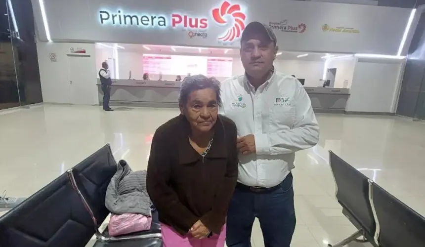 Esperanza ya se encuentra con sus familiares; policías de Mazatlán la encontraron deambulando  en la zona de Ferris.