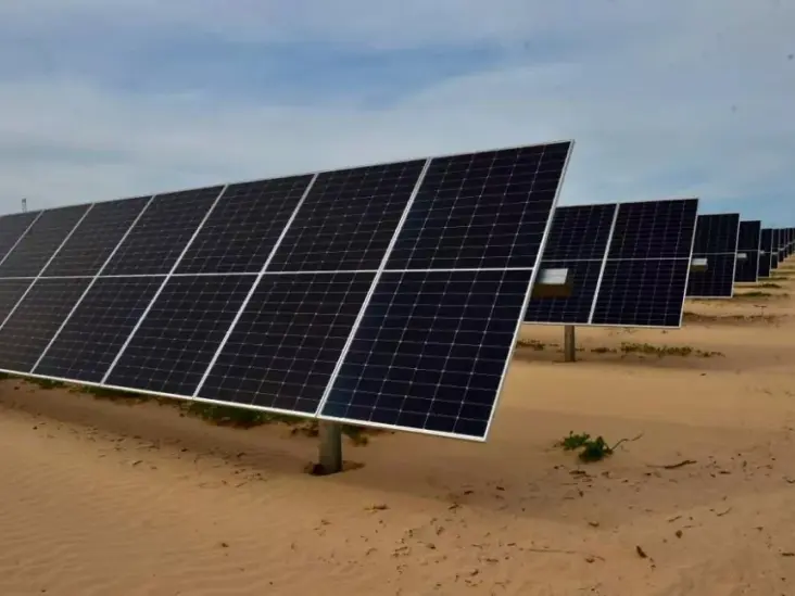 Baja California estará conectada al Sistema Nacional Eléctrico en 2024: AMLO