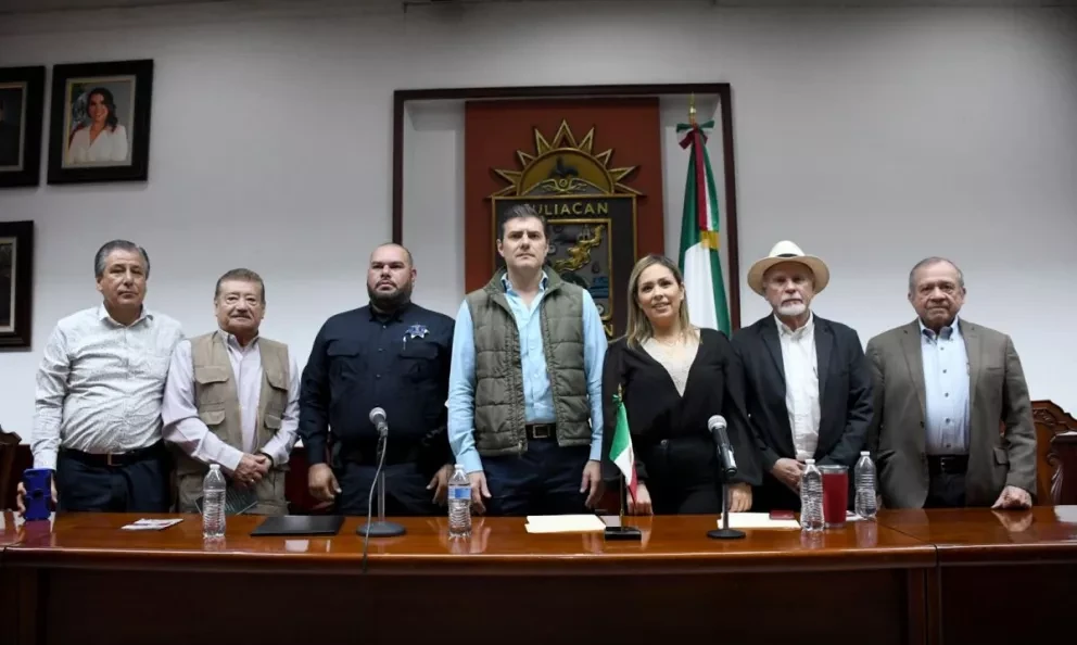 Invitan a disfrutar del XVIII Desfile de Banderas Históricas en Culiacán.
