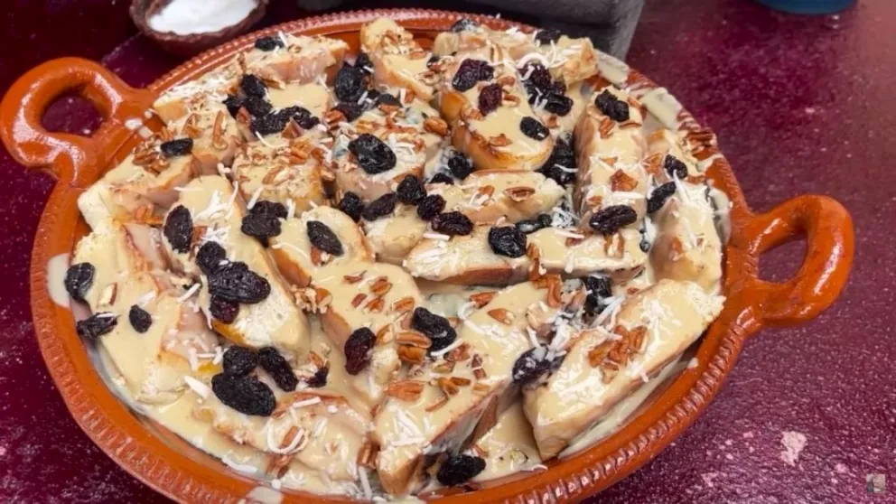 Cómo hacer capirotada de tres leches