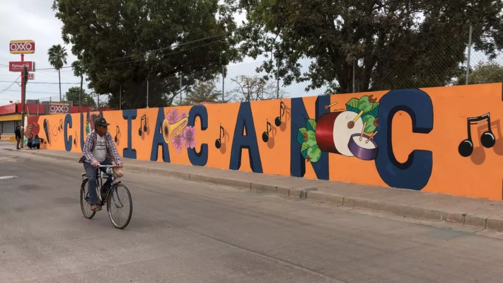 Inauguran mural comunitario pintado por estudiantes de secundaria de Culiacancito, en Culiacán, Sinaloa