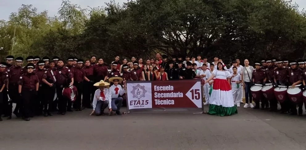 El Profe Manuel y su filosofia como director de la secundaria de Costa Rica, Culiacán
