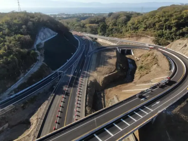 Viajeros se ahorrarán 40 minutos con nueva autopista a Puerto Vallarta que conectará la Riviera de Nayarit