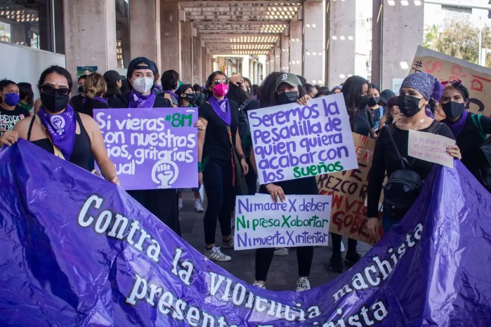 Por qué se visten de morado en el Día Internacional de la Mujer. Foto: VO Noticias