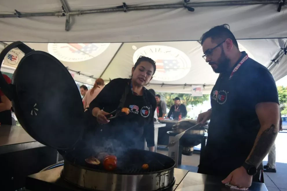 SuKarne reconoce a 120 colaboradores con una gran master class en el camión parrillero de U.S Meat Federation