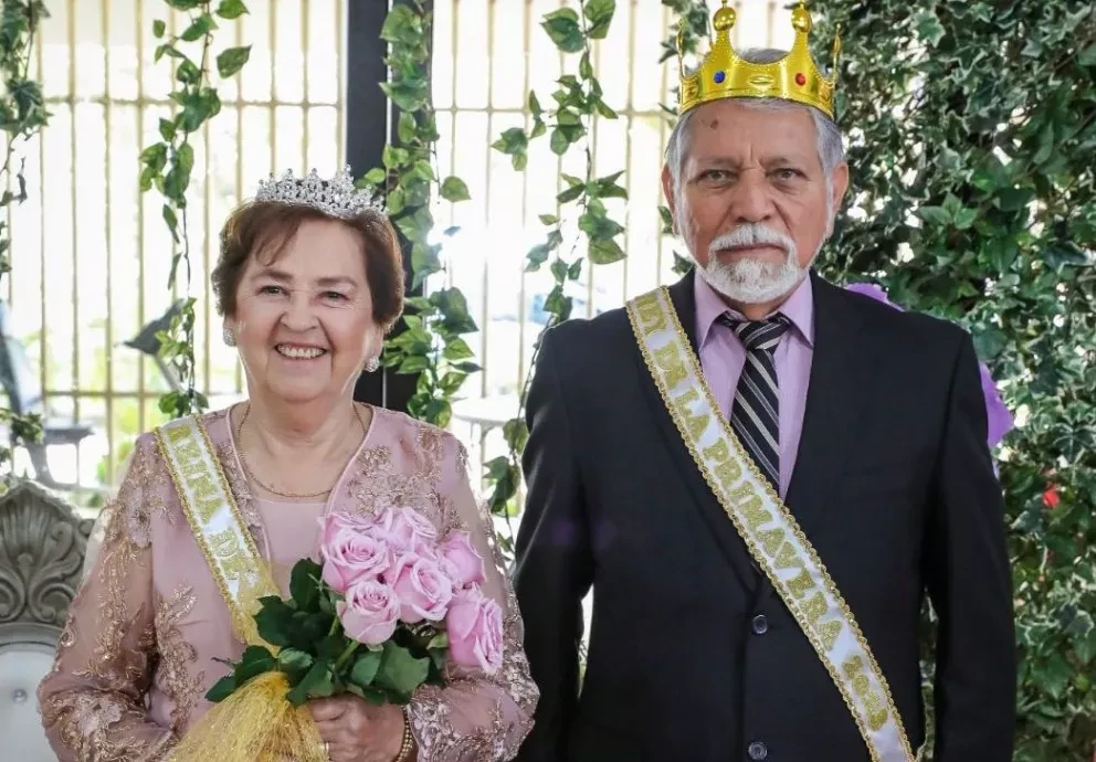 Mely y Engeliberto son los Reyes de la Primavera del Centro de Atención Diurno para Adultos Mayores de DIF.