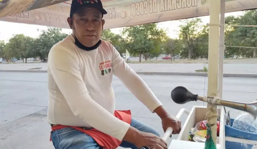 José Guadalupe está muy contento, porque ya vive con toda su familia en Culiacán, lugar que le ha brindado una serie de bendiciones como un buen trabajo. Fotos: Juan Madrigal